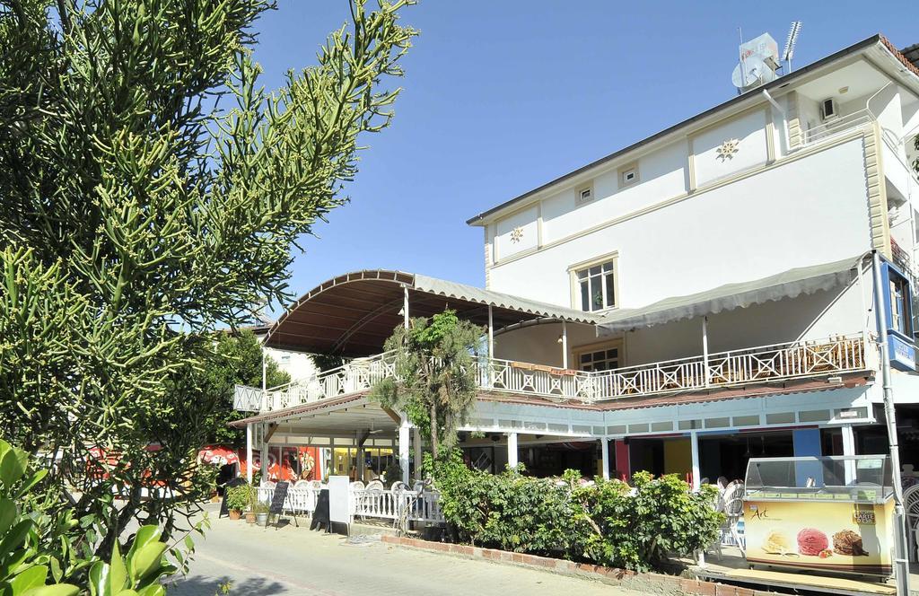Sun Kiss Hotel Side Exterior photo