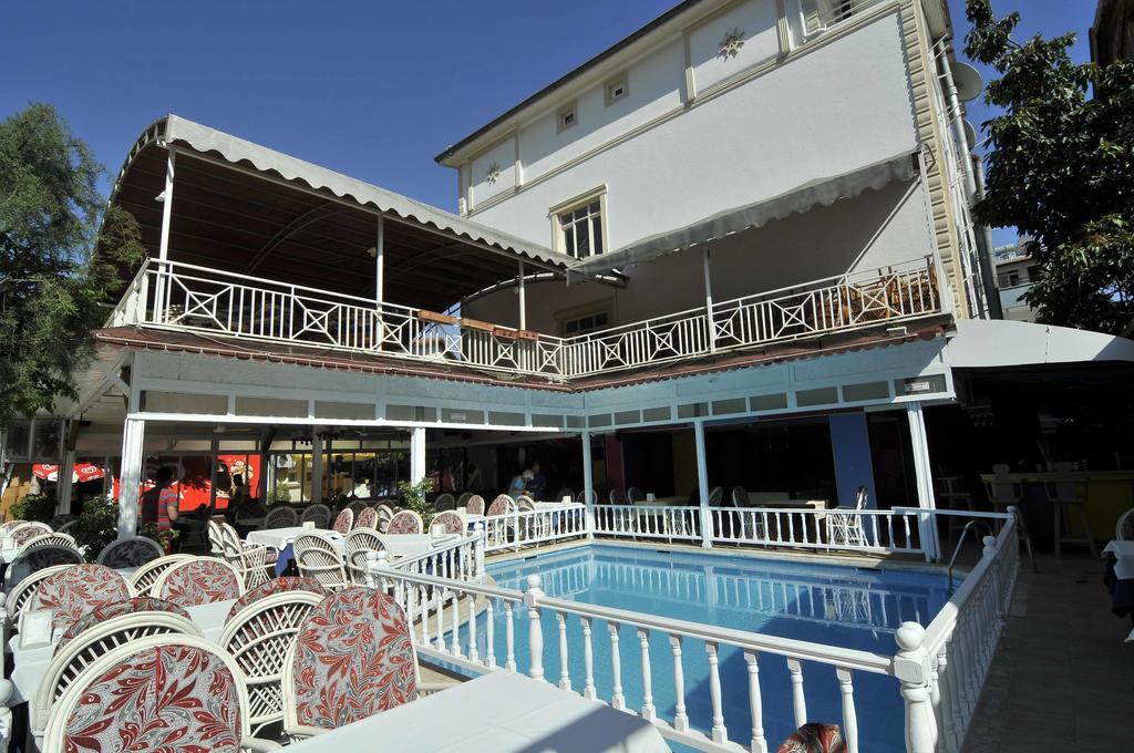 Sun Kiss Hotel Side Exterior photo